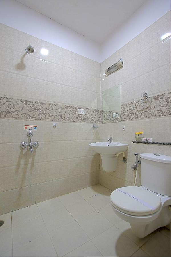 Abm Express Inn Bangalore Exterior foto